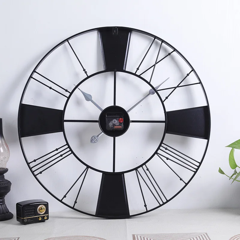 Orologio da Parete Vintage 60 cm - Grande Metallo Rotondo con Decorazioni Romane per Soggiorno - immagine 2